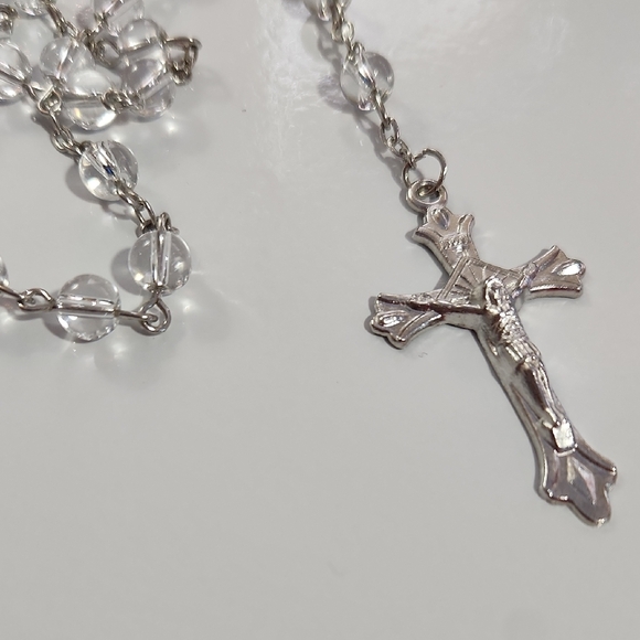 Clear Round Glass 6MM Beads Rosary 20" Length Virgin Mary Crucifix Medal - Picture 2 of 2